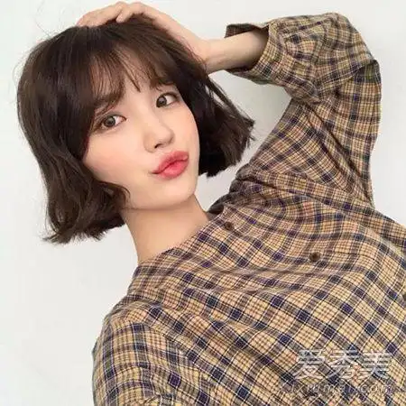 今年最流行的发型图片短发烫发2018最新短发烫发小卷