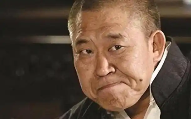 吓哭马思纯为电诈头目庆生的歪嘴杜旭东如今怎么样了