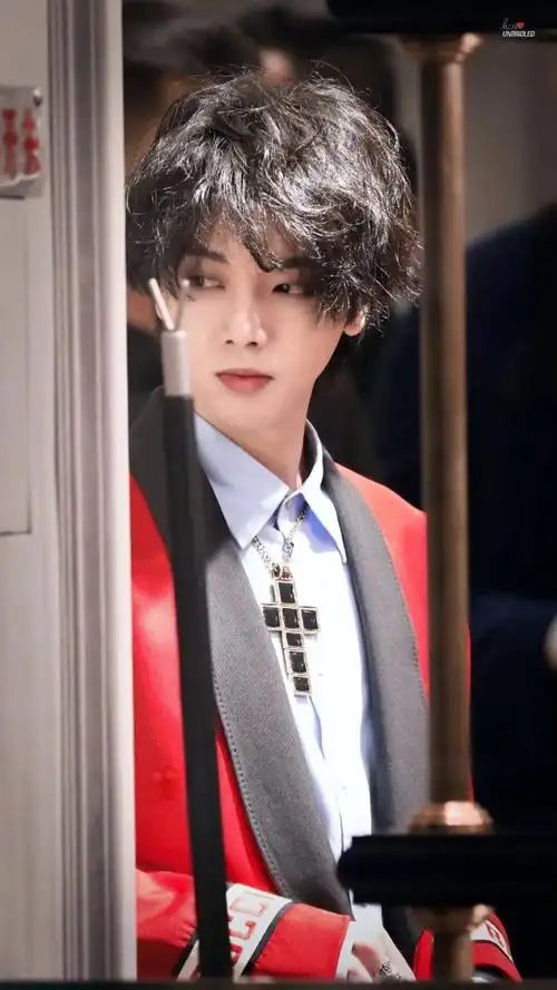 华晨宇-花花壁纸头像