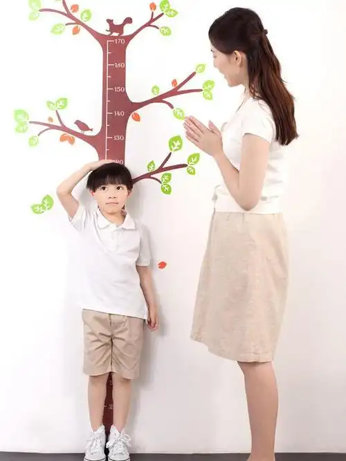父母矮孩子也能个子高,抓住两个黄金长高期,轻松再长10厘米