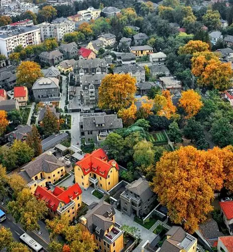 在高空俯瞰南京颐和路的民国建筑风貌
