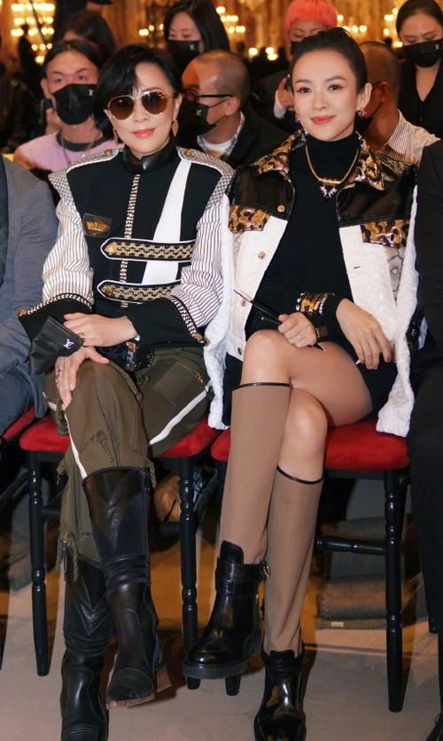 刘嘉玲章子怡同场出席活动两大女神罕见同框比美气质不相上下