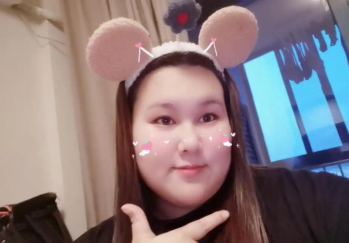 记者无脑提问伤奥运冠军心,少女感自拍显真性情