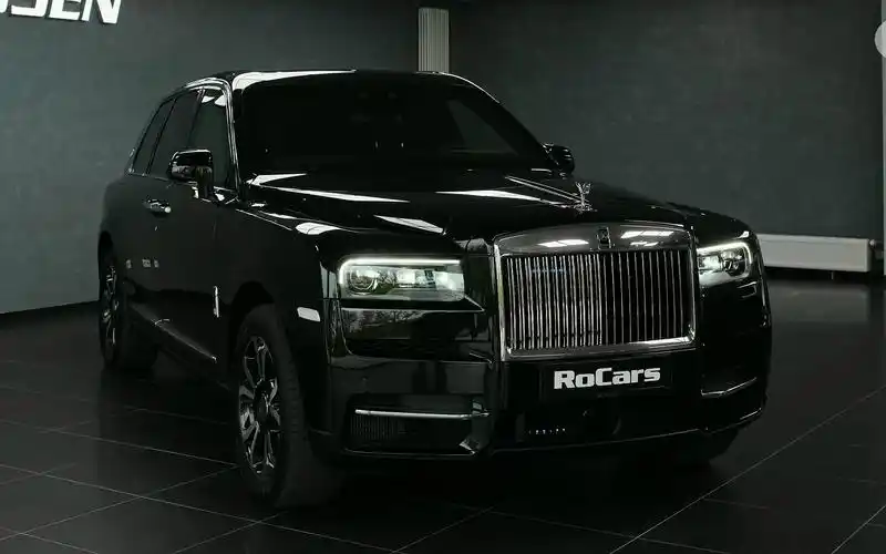 带爆闪防弹的劳斯莱斯库里南见过吗? 4k欣赏