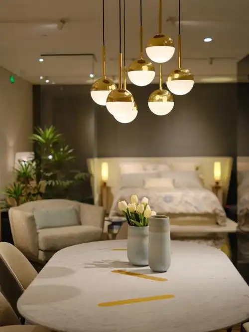 最近去探的一家家居馆挺喜欢这风格