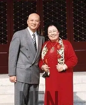 2015胡润女富豪榜发布迟重瑞妻子排第二