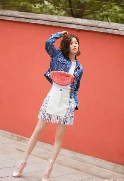 33岁辣妈刘诗诗街拍流苏短裙可甜可盐波波头发型时髦减龄