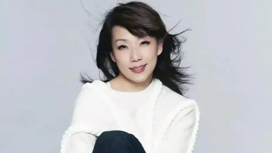 阔别舞台5年57岁天后林忆莲将4月复出近照状态好得不像话