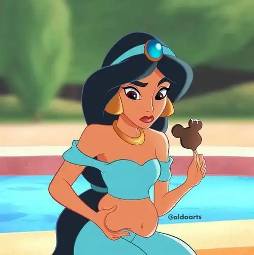 迪士尼公主孕妇照曝光,和王子甜蜜相依,粉丝却说:别想骗我结婚