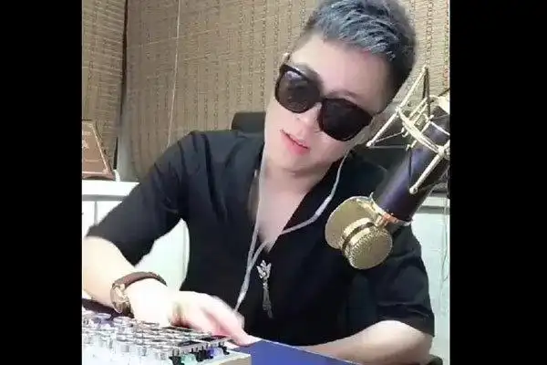 酷酷的滕和社会王真实身份是怎么红火起来的