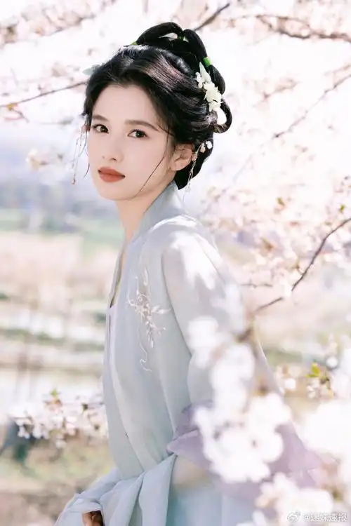 张婧仪古装写真##张婧仪梨花古装写真