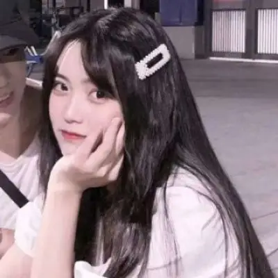 2020同框情侣头像一人一张 - qq情侣头像 - 520个性网