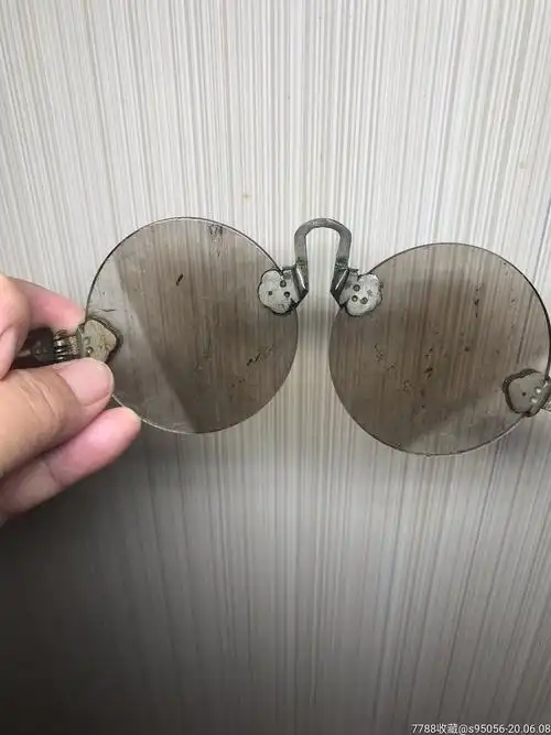 清代石头眼镜