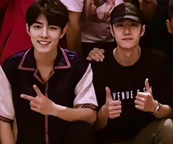 博君一笑最新糖果陈情令庆功宴王一博挡酒助肖战称霸