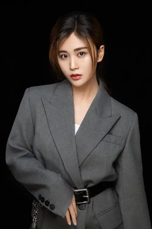 p>娄舒妤,出生于安徽省合肥市.中国内地女演员.