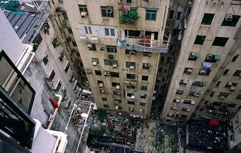 看完香港棺材房原来自己住得这么幸福