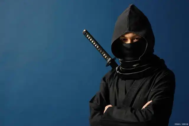 忍者就是在古代日本一种接受过有组织的特殊"忍术训练"成为特战杀手