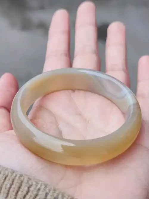 已出小蜜糖玛瑙手镯7446