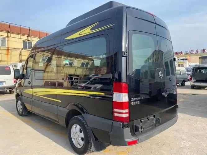 【烟台】2013年1月 全国高价求购奔驰凌特9 座 手动挡