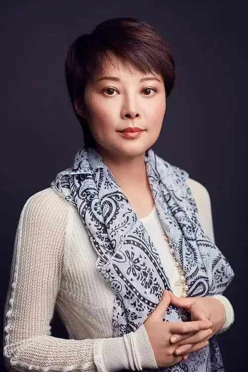 5月31日,一则袁立的近况视频引起了大家的关注.