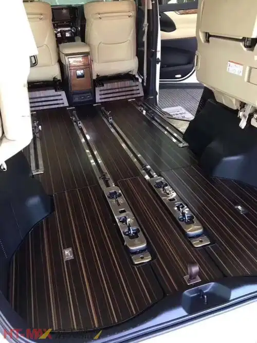 丰田威尔法 黑檀色木地板