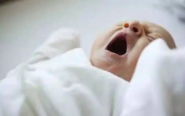 第一眼看到自己刚出生的宝宝,你是啥感觉?宝妈们的说法亮了!