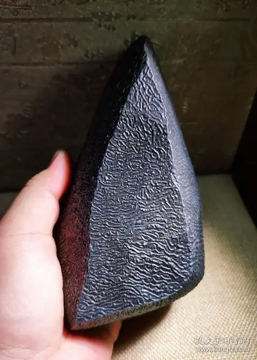 乌金纹奇石原石,乌金纹金刚原石,"黄金纹""古埃及文""神谕"花纹特殊