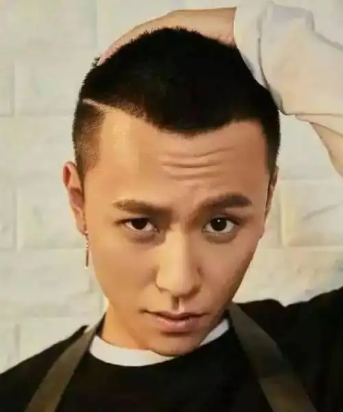 两边剃光的最帅气发型推荐你肯定喜欢