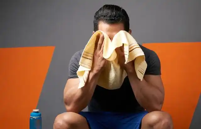 这三个地方出汗,需要引起重视!