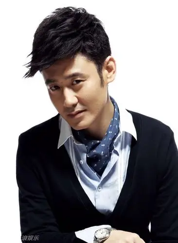 华鼎奖最佳男主角,上海电视节最具人气男演员等多个奖项