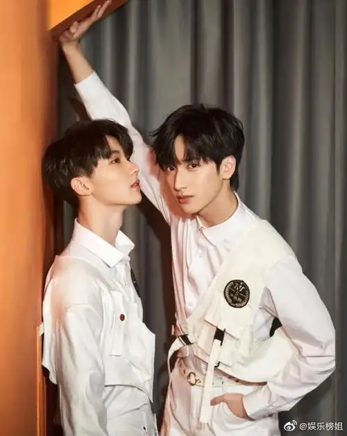 马嘉祺为严浩翔庆生