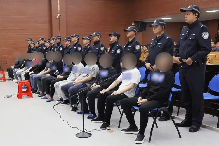 15人受审!阳朔县法院公开开庭审理一起涉恶势力犯罪案件