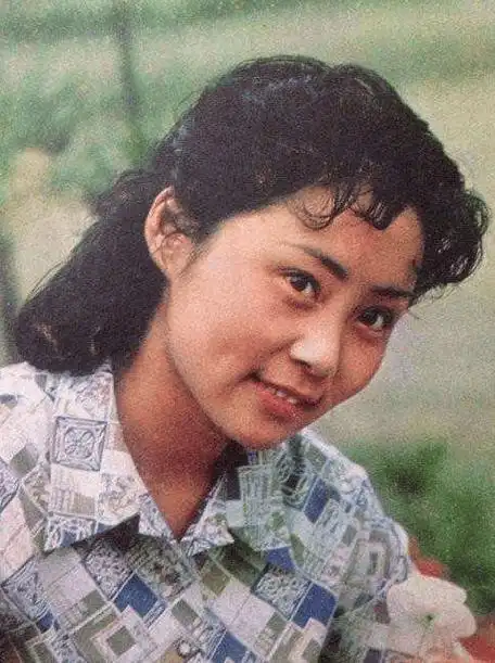 80年代八一厂"8朵金花"今昔:有人三婚嫁老外,有人负债成老赖_宋春丽