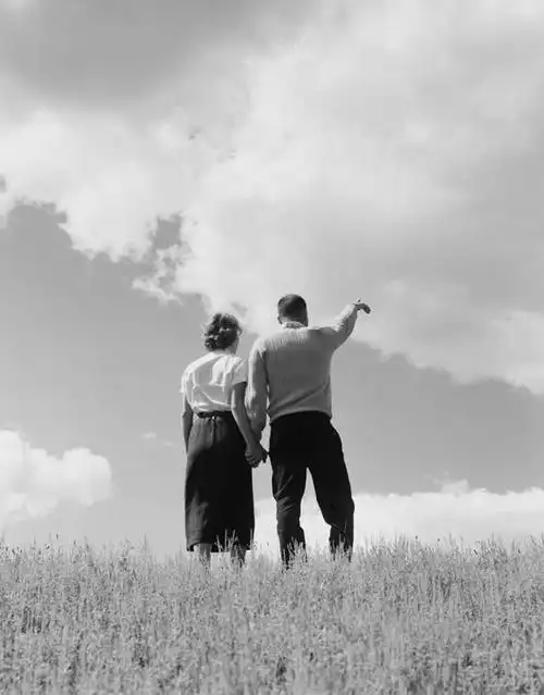 黑白,室外,白天,仰视,爱情,幸福,欧洲,纽约,美国,欧洲人,云,古典,浪漫