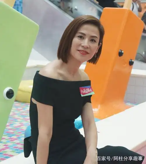 宣萱:风华绝代,优雅娴静,言谈举止端庄的女神