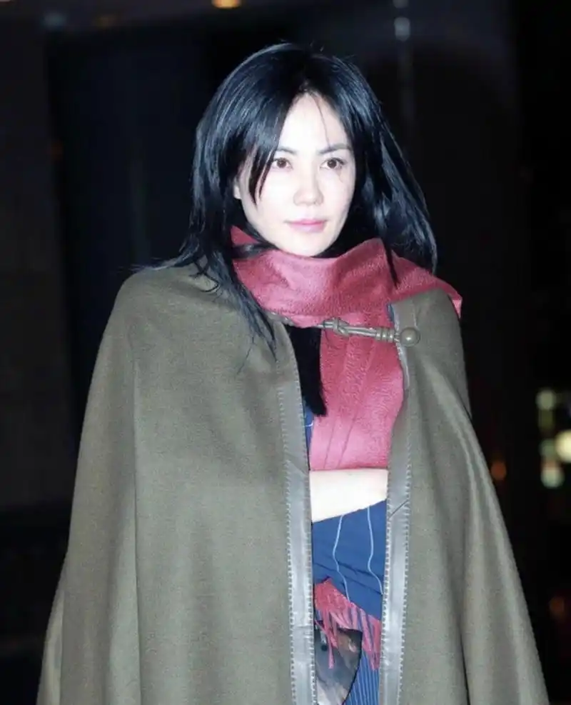 王菲,音乐的天才,穿衣也是有着自己独特的风格!#热点引擎计划