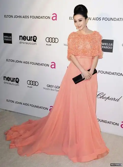 范冰冰 透视长裙 (1200×1631)