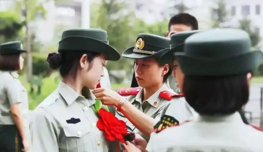 女大学生参军条件(2021下半年征兵已开始)