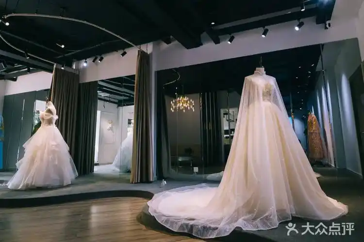 莲里婚纱体验馆