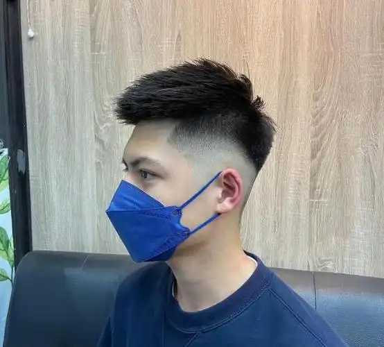 国字脸男生适合什么发型?