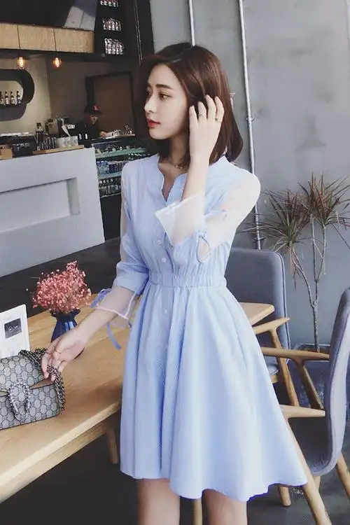 适合小个子的收腰短款连衣裙