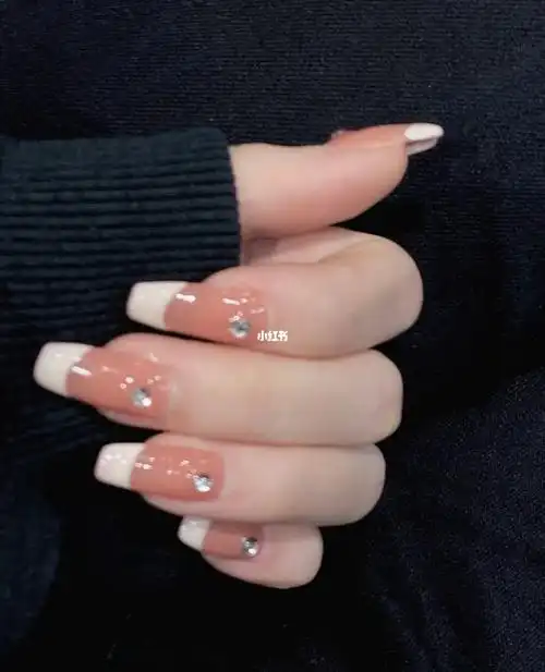 显白美甲 |裸粉色