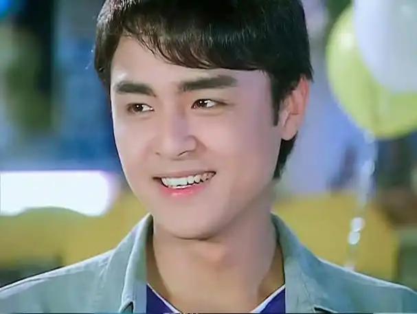 台湾演员明道在社交平台上公布自己喜得二胎的好消息,晒出了他与女儿