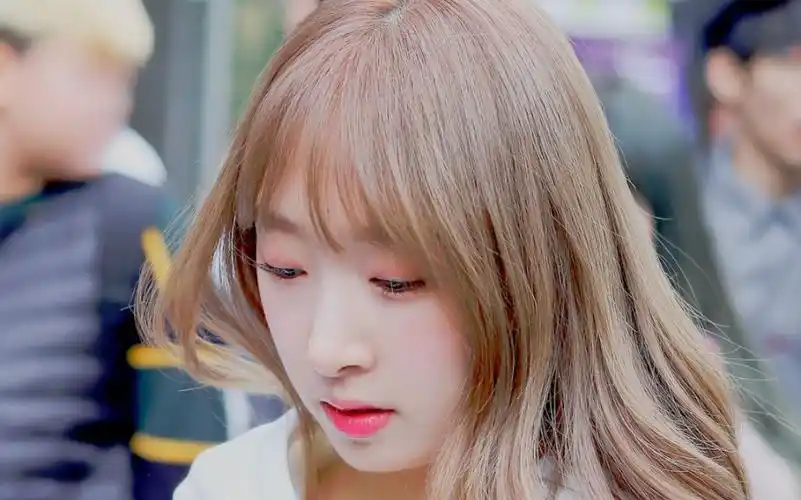 【宇宙少女秀彬】初恋般的cover直拍-mr.chu_哔哩哔哩_bilibili