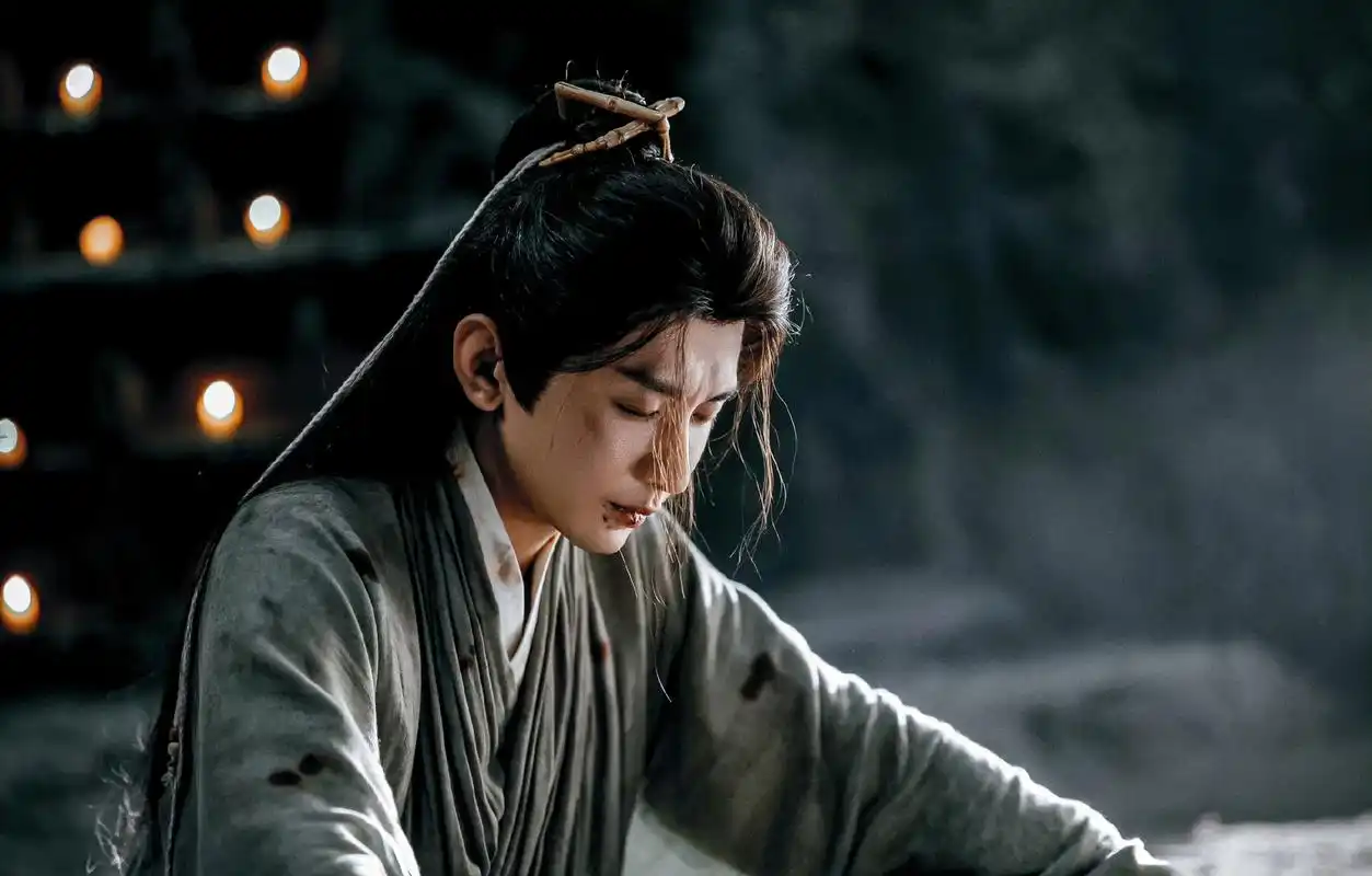 成毅,莲花楼工作人员你们真的配享太庙  成毅的古装剧仪态有了,演员