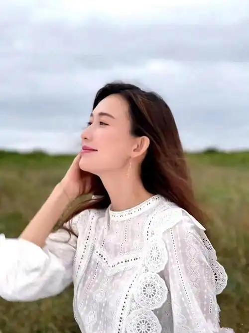 林志玲,1974年出生于台湾省台北市,华语影视女演员,模特,主持人.