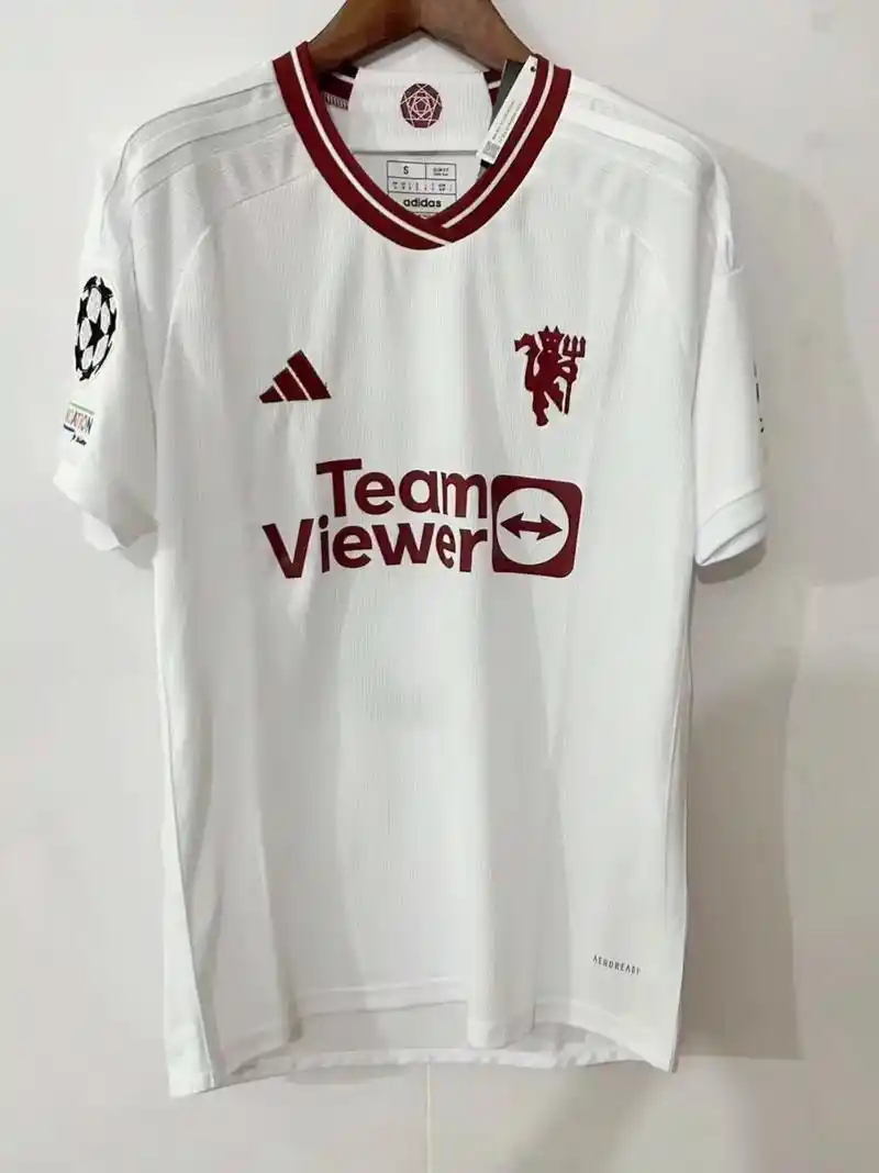 曼联新赛季球衣.# 曼联23/24二客 我愿称之为近年曼联最 - 抖音