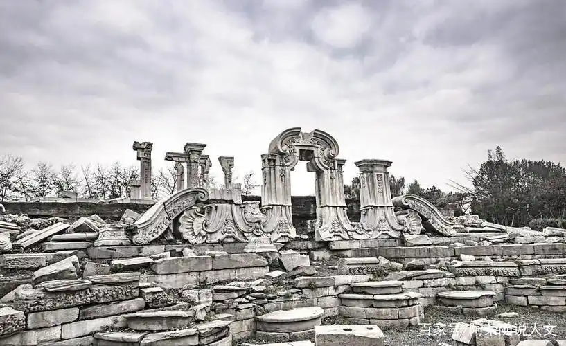 老照片:未被火烧的圆明园,面积实际比故宫还大