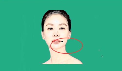 女人4颗"妨夫"痣,毁丈夫前程,处处招人嫌!