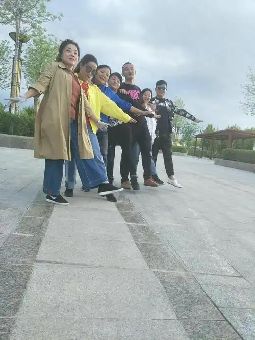 兄弟姐妹之情,亲情暖心,家和万事兴